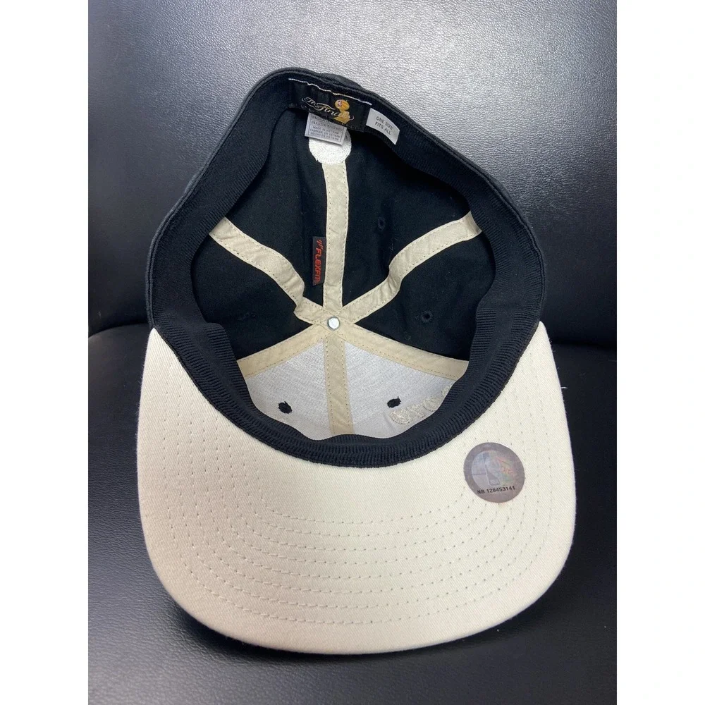 Adidas Los Angeles Lakers‎ NBA Finals 2010 Champions LOCKER ROOM Back 2 Back Hat